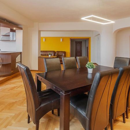 Scala Flat Lejlighed Oradea Eksteriør billede